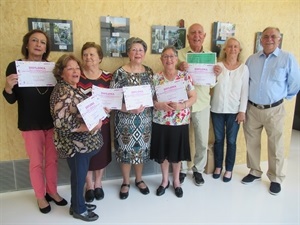 Todos los alumnos fotógrafos recibieron su diploma por participar en este certamen fotográfico