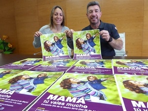 Juan A. Montiel, pte. de AECNU y Eva Naranjo, concejala de Comercio en la presentación de la campaña