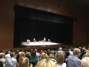 El público llenó l'auditori para ver "Cinco horas con Mario"