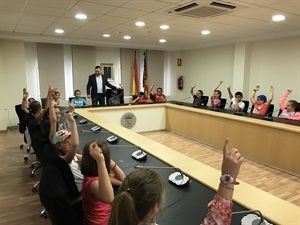 Votación en el pleno escolar de esta mañana