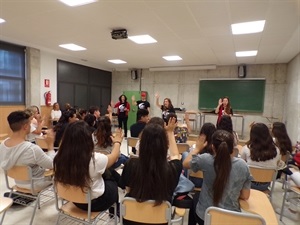 Esta actividad se desarrolló en el Salón de Actos del IES La Nucía