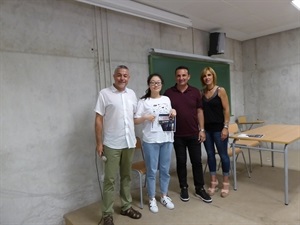 El primer premio de segundo de bachiller ha sido para la alumna Michao Hong