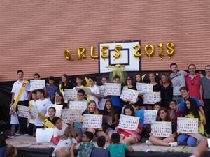 Sexto A tras graudarse en primaria ayer por la tarde