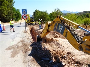 Las obras comenzaron ayer en la zona de Rotes junto al Polígono Industrial