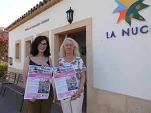 La técnica de Turismo y Beatriz Pérez-Hickman, concejala de Turismo, en la presentación de los "Viernes turísticos"