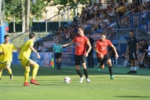 El fútbol volvió al Camilo Cano con el primer partido de pretemporada