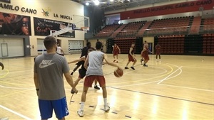 Entrenamientos del HLA Alicante esta mañana en el Pabellón Camilo Cano