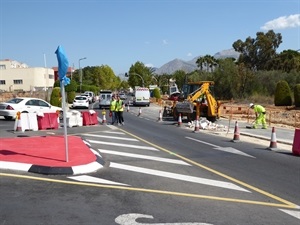 La rotonda se ubicará en el cruce del carrer Bolullla con la avda. Marina Baixa