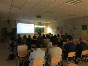 Profesores de primaria y secundaria acudieron a esta conferencia-taller