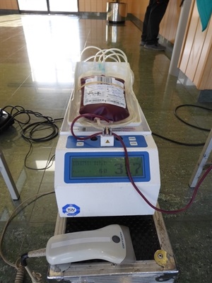 Los requisitos para donar sangre es ser mayor de 18 años y pesar más de 50 kilos