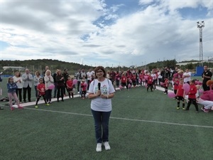 Lina Cano, presidenta de AECC La Nucía, concluyó el acto con palabras de agradecimiento