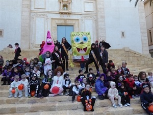 La Fiesta Infantil de Halloween se inició en la Paça Major