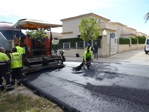 Estas obras mejorarán la seguridad vial de la urbanización