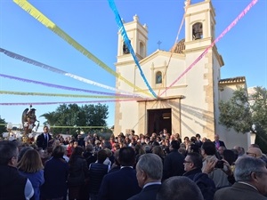 La subasta de las andas y cintas de Sant Rafel se realiza en la Ermita