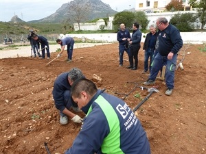 La cesión de la parcela es totalmente gratuita, por dos años renovables.