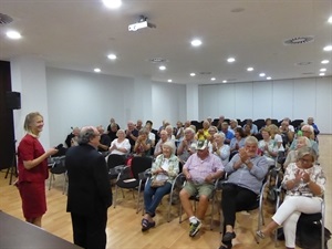 El Grupo Noruego de Historia Española de la Marina Baixa en uno de sus ciclos de conferencias