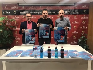 Presentación de la San Silvestre de La Nucía, con Pepe Brotons del Grupo Brotons, José A. Benavente, C.A. La Nucía y Sergio Villalba, concejal de Deportes