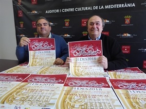 Juan José Ivorra, pte. UM La Nucía y Pedro Lloret, concejal de Cultura, en la presentación del concierto