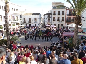 Dos jornadas intensas llenaron de espíritu navideño la plaça Major