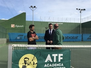 El extenista David Ferrer estará esta tarde en La Nucía, en una sesión de firma de autógrafos abierta a todos los deportistas