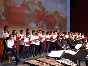 Villancicos y canciones de Navidad cerraron el concierto