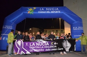 La XII Sansilvestre homenajeó a Laura Luengo con un minuto de silencio