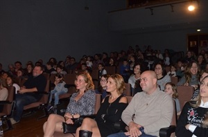 El Teatre Local el Sindicat consiguió el lleno en las dos sesiones