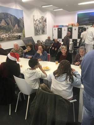 Esta mañana, ha tenido lugar la actividad de “Villancicos en el Centro de Día”