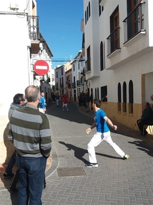 Todas las partidas de este Torneig de Pilota de Penyes se juegan en el carrer Enmig