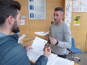 El carnet del Tramús Bus se tramita en el Centre Juvenil de La Nucía