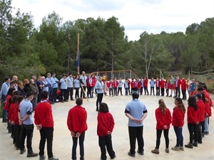 En la ceremonia del 26 aniversario se realizaron actos de promesa y se entregaron insignias a varios miembros del grupo