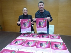 Juan Andrés Montiel, pte. AECNU junto a Eva Naranjo, concejal de Comercio en la presentación de la Campaña San Valentín 2019