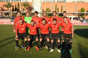 Alienación del CF La Nucía, ayer ante el Rayo Ibense