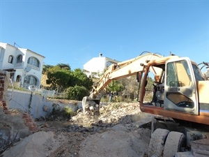 Este derribo se realiza a instancias de los vecinos de esta zona residencial