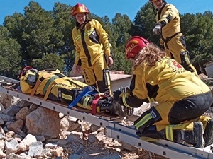 USAR 13 organizó una jornada para practicar una técnica llamada tobogán