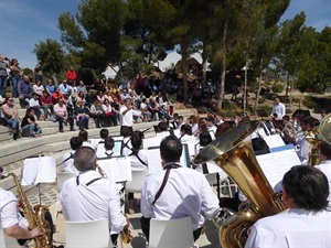 Los directores del concierto fueron Toni Lloret (UM La Nucía) y José A. Ripoll (SF Altea)