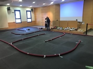 El Centre Juvenil también acogió un taller de Coches de Radio Control