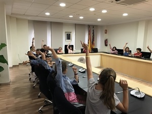 Los alumnos de 5º D durante el pleno escolar