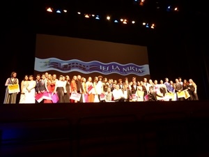 Los alumnos de 2º de Bachiller recibieron sus orlas en l´Auditori de La Nucía