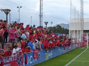 El objetivo es que tras la fiesta la "marea roja" llene las gradas y sea el "jugador número 12" del partido