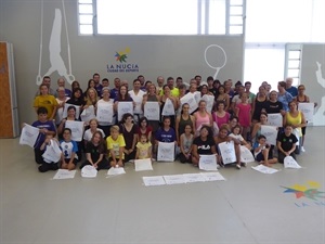 Las participantes en este último Taller junto a Manuel Navarro y Montse Gómez coordinadores del curso y Gemma Márquez, concejala de La Nucía