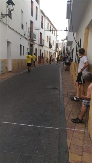 Todas las partidas de este Torneig de Pilota de Penyes se juegan en el carrer Enmig