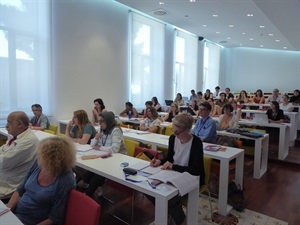 Durante 5 días 50 profesores y alumnos asisten a este curso uniersitario