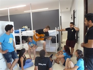 Los jóvenes voluntarios internacionales en el CEM Captivador