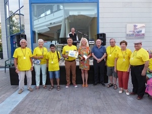 Los equipos ganadores del Campeonato de Petanca, el torneo con la participación más numerosa