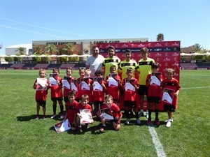 El grupo B del Campus en el campo de la Ciutat Esportiva