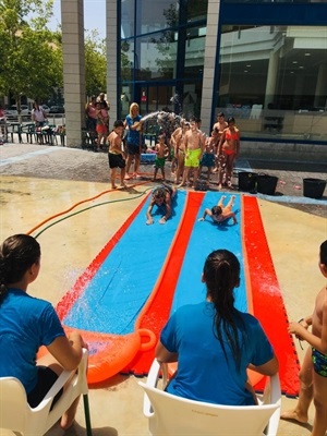 Las fiestas del agua ayudaron en las jornadas más calurosas