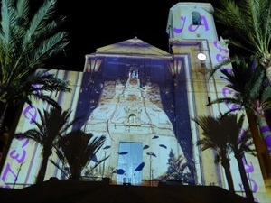 Un espectáculo de video mapping ha protagonizado el final de la procesión