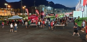 Antes y después del partido hubo "fiesta" con animación y dj y food trucks