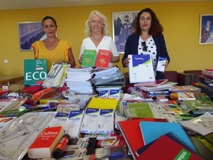 Mª José Jordán, pta. AMPA Muixara, Isabel Armijo vicepta AMPA Colegio Sant Rafel y Beatriz Pérez-Hickman, han querido agradecer la “gran solidaridad de toda la comunidad educativa de La Nucía”.